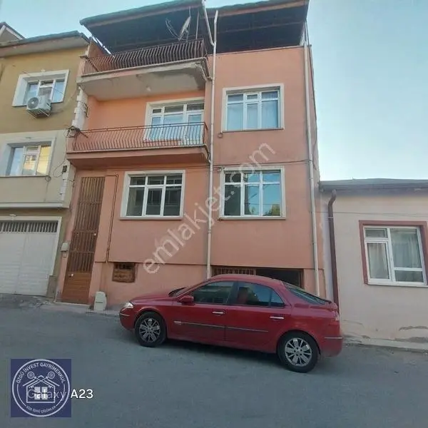 Yenidoğan'da Geniş Kullanışlı 2+1 Daire