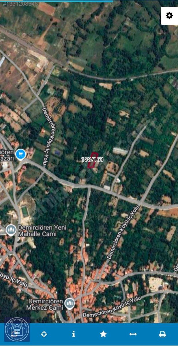Demirciören'de Yolu Mevcut Satılık 1292 m2 Tarla