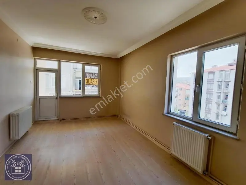 Özgü'den Belediye Karşısı Güney Cephe 2+1 Kiralık Daire