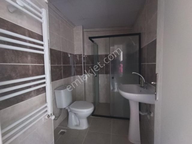 Özgü'den Menderes Caddesi Yakınında Kiralık 1+1 Fırsat Daire!!!
